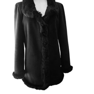 Dana Buchman Black Very Stylish And Very Warm Winter 3/4 Jacket Trimmed In Fur
